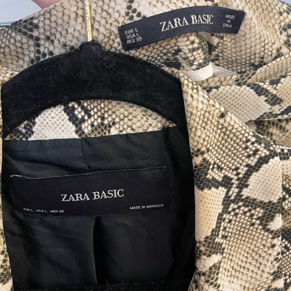Zara Snakeskin Matching Set - Blazer + Skirt - Picture 4 of 5